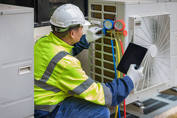 Professional Ac Installation technician working in Genoa City, WI